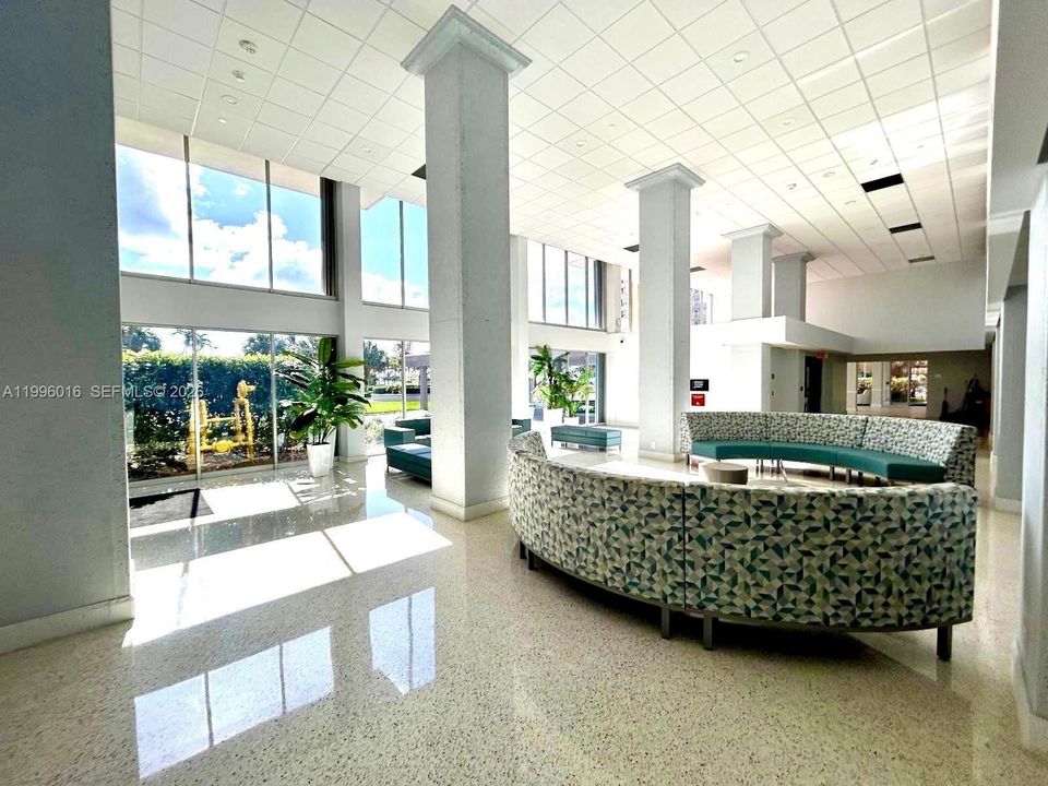 В аренду: $2,200 (1 спален, 1 ванн, 890 Квадратных фут)