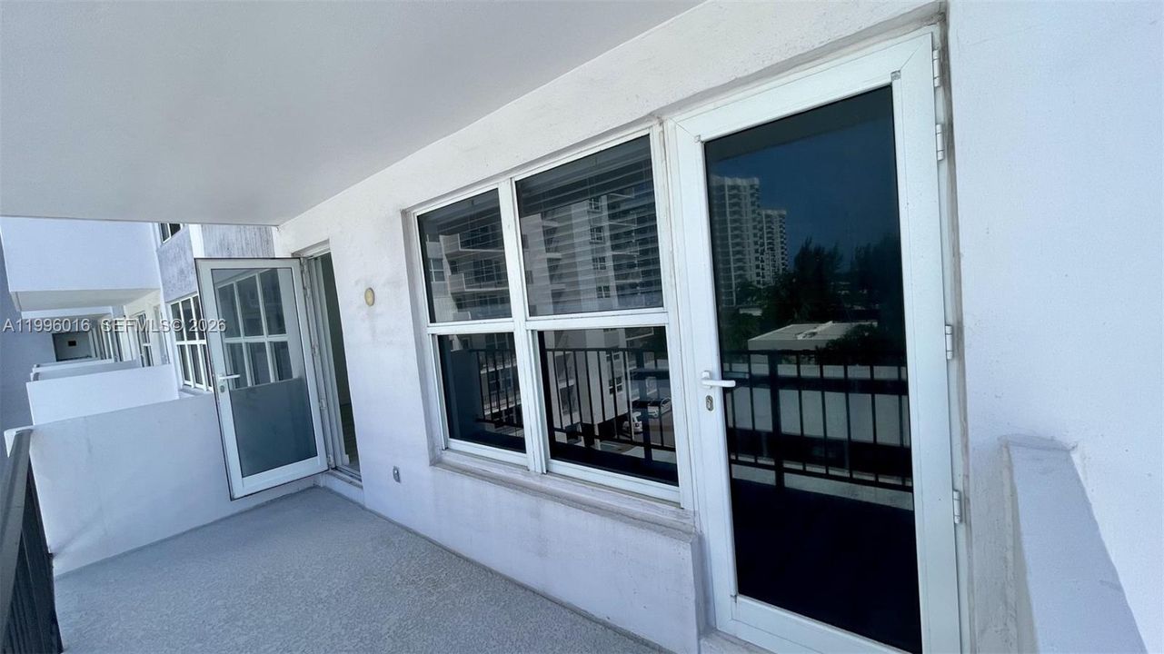 В аренду: $2,200 (1 спален, 1 ванн, 890 Квадратных фут)