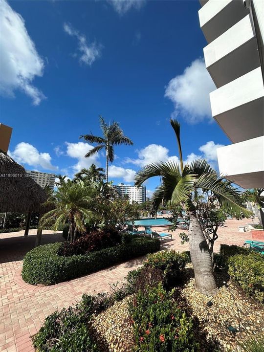 В аренду: $2,200 (1 спален, 1 ванн, 890 Квадратных фут)