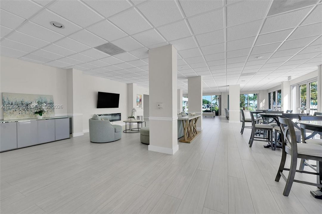 В аренду: $2,200 (1 спален, 1 ванн, 890 Квадратных фут)