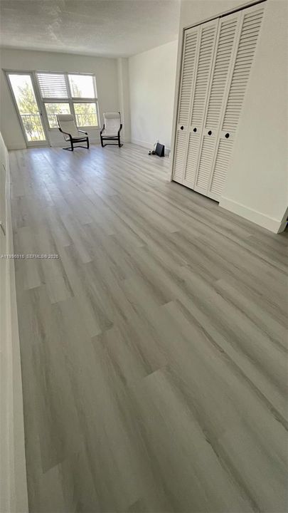 В аренду: $2,200 (1 спален, 1 ванн, 890 Квадратных фут)