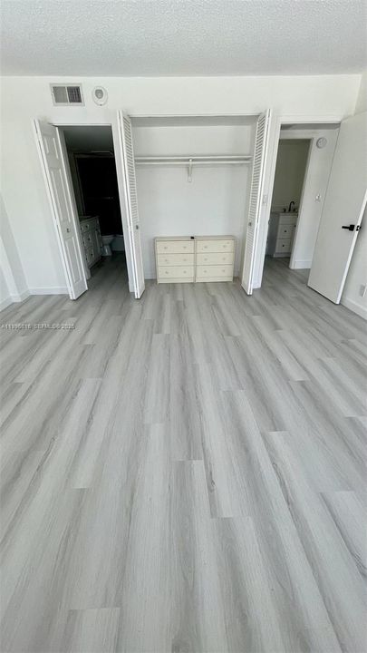 В аренду: $2,200 (1 спален, 1 ванн, 890 Квадратных фут)