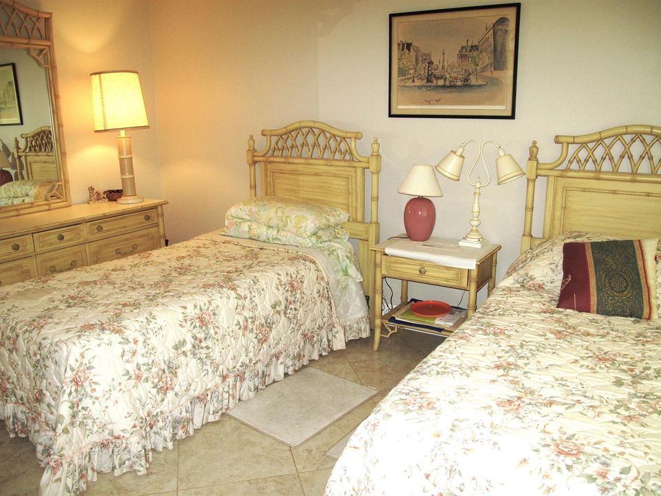 Guest bedroom with plenty of closet spac