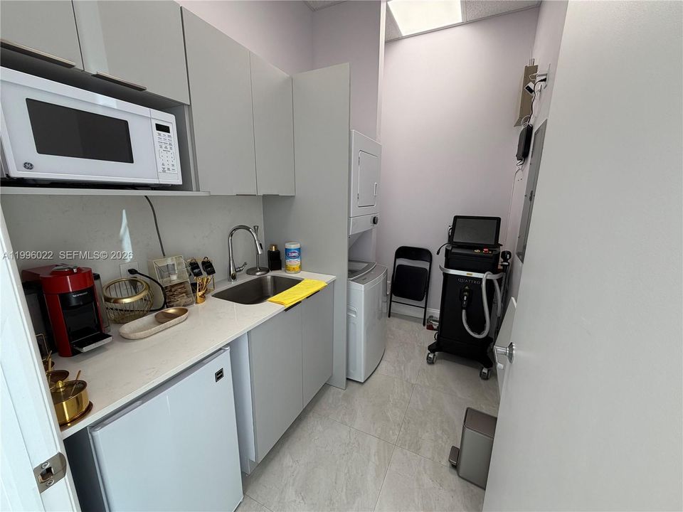 На продажу: $99,000 (0 спален, 0 ванн, 0 Квадратных фут)