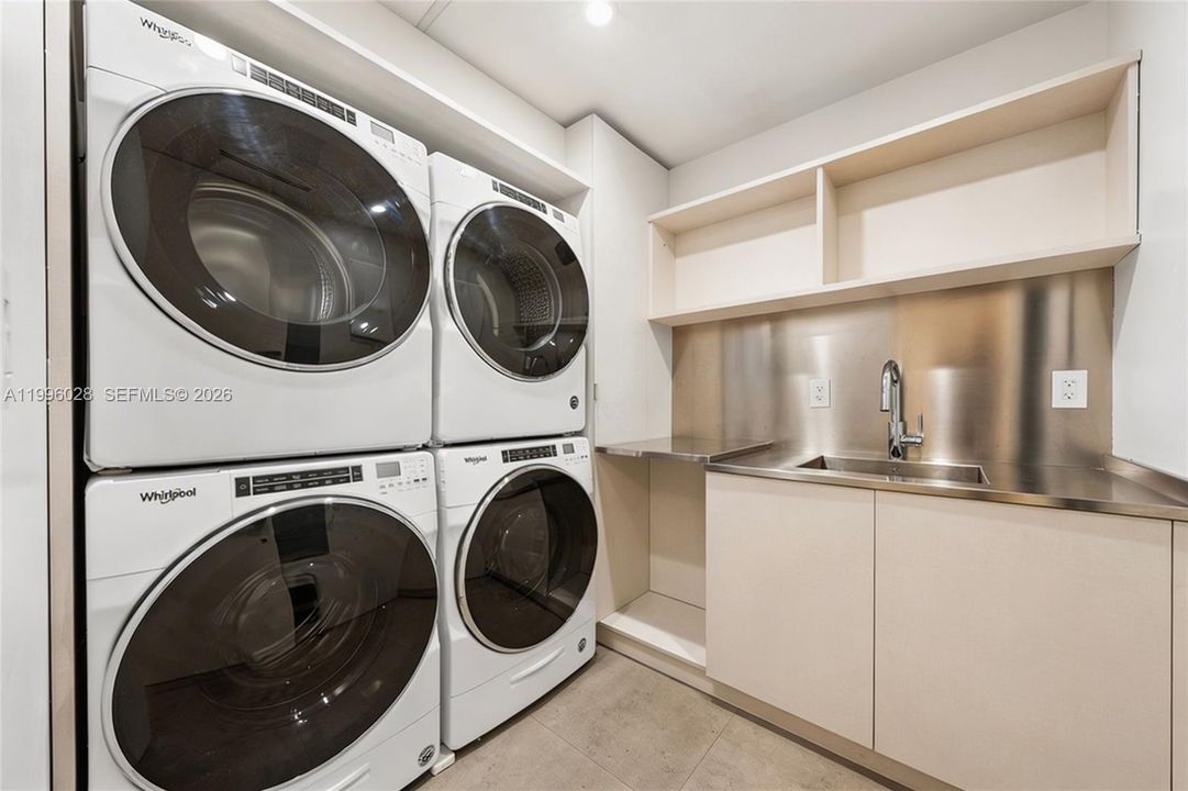 На продажу: $22,000,000 (5 спален, 4 ванн, 2508 Квадратных фут)