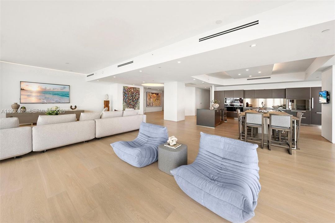 На продажу: $22,000,000 (5 спален, 4 ванн, 2508 Квадратных фут)