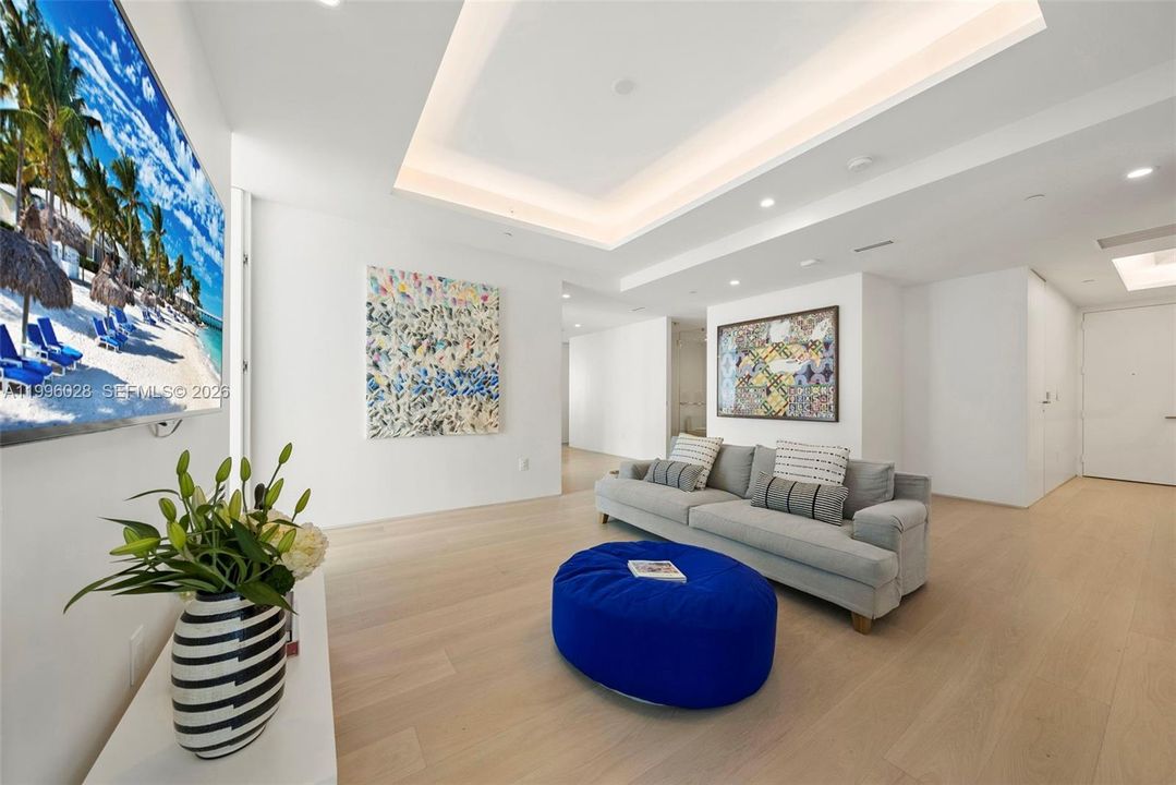 На продажу: $22,000,000 (5 спален, 4 ванн, 2508 Квадратных фут)