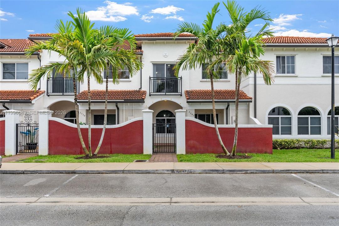 En Venta: $319,998 (2 camas, 2 baños, 1104 Pies cuadrados)