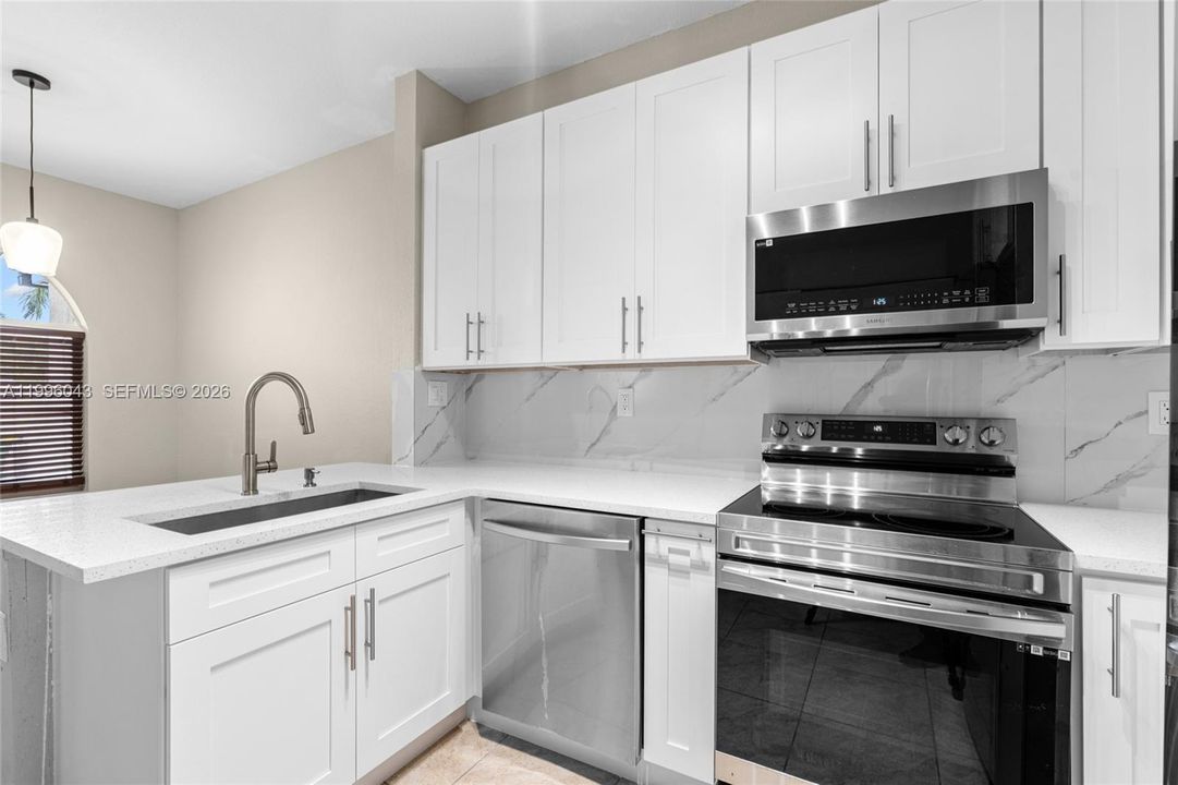 En Venta: $319,998 (2 camas, 2 baños, 1104 Pies cuadrados)