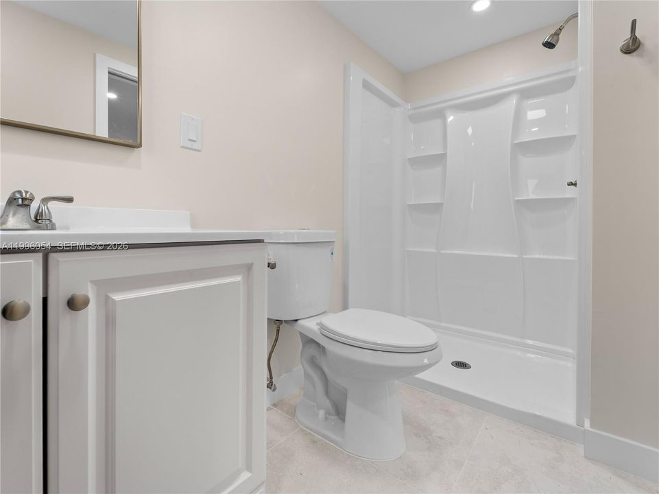 For Rent: $1,500 (1 beds, 1 baths, 1903 Square Feet)