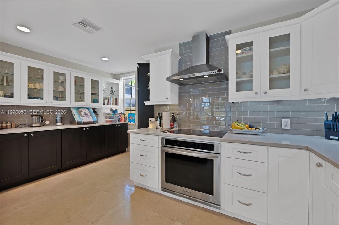 En Venta: $945,000 (3 camas, 2 baños, 2020 Pies cuadrados)