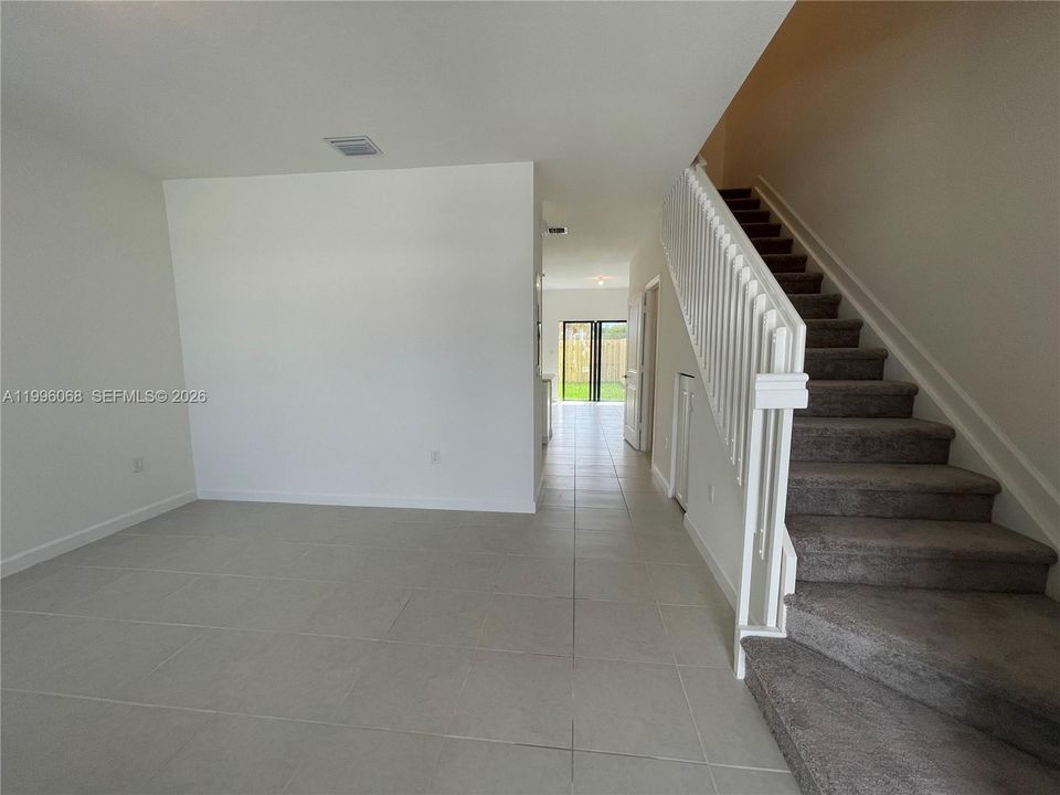 For Rent: $2,400 (3 beds, 2 baths, 0 Square Feet)