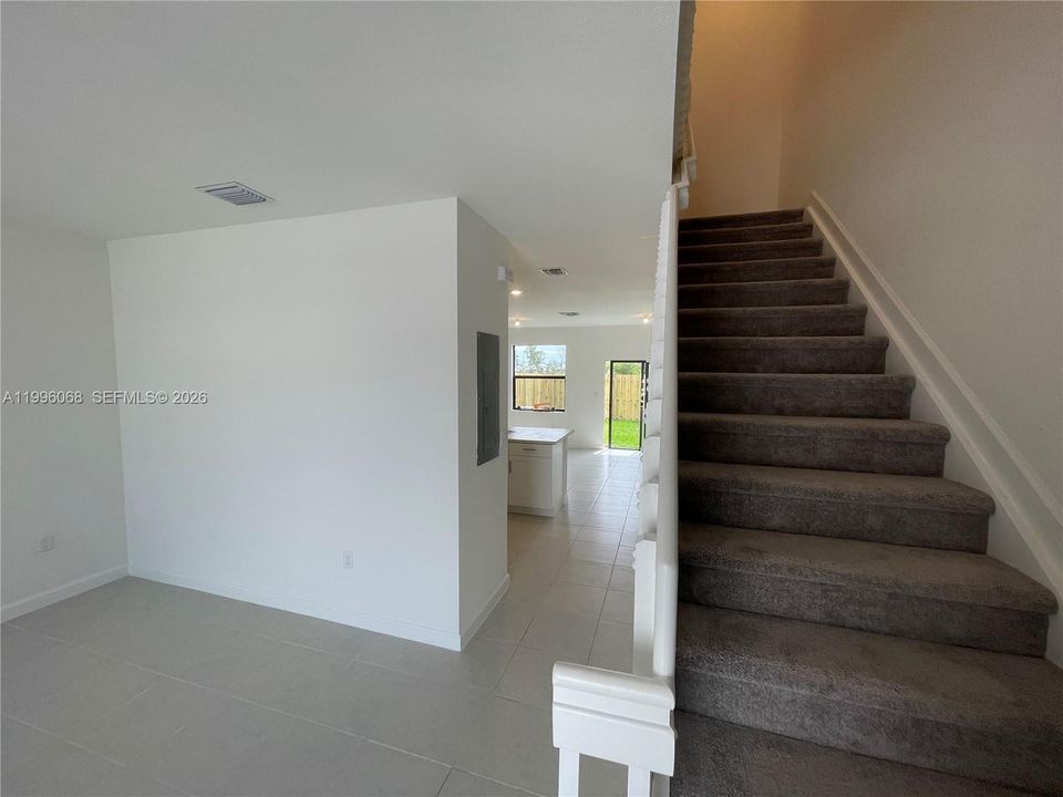 For Rent: $2,400 (3 beds, 2 baths, 0 Square Feet)