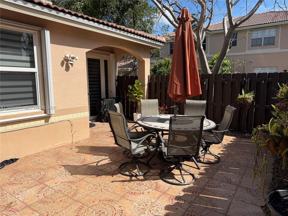 На продажу: $499,500 (3 спален, 2 ванн, 1491 Квадратных фут)