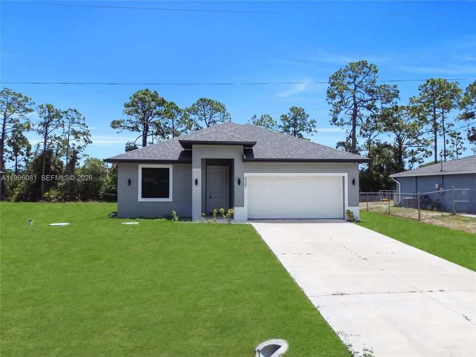 For Sale: $319,900 (3 beds, 2 baths, 1503 Square Feet)