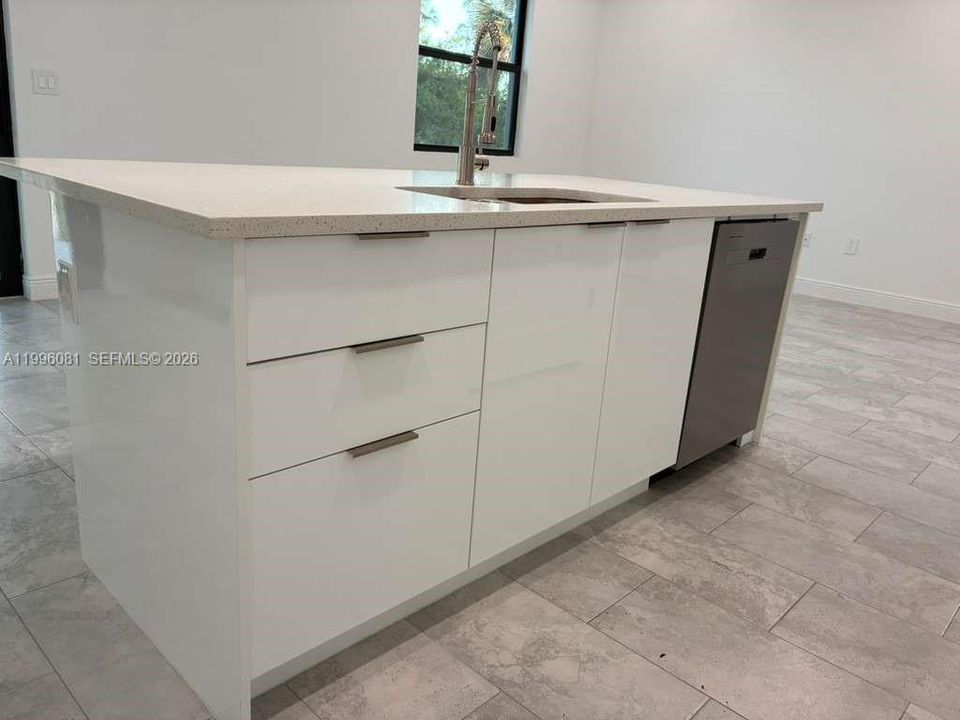 For Sale: $319,900 (3 beds, 2 baths, 1503 Square Feet)