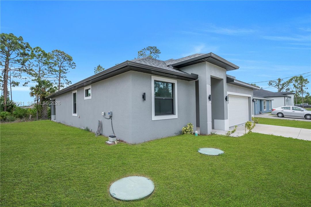 For Sale: $319,900 (3 beds, 2 baths, 1503 Square Feet)