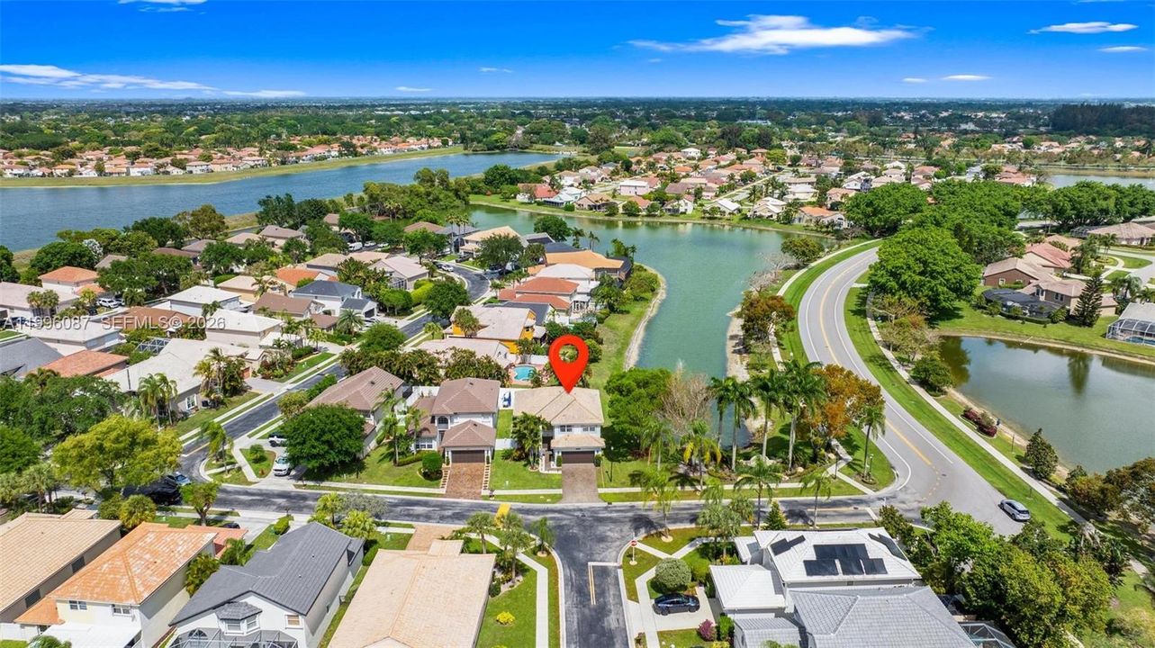 For Sale: $870,000 (4 beds, 2 baths, 2680 Square Feet)