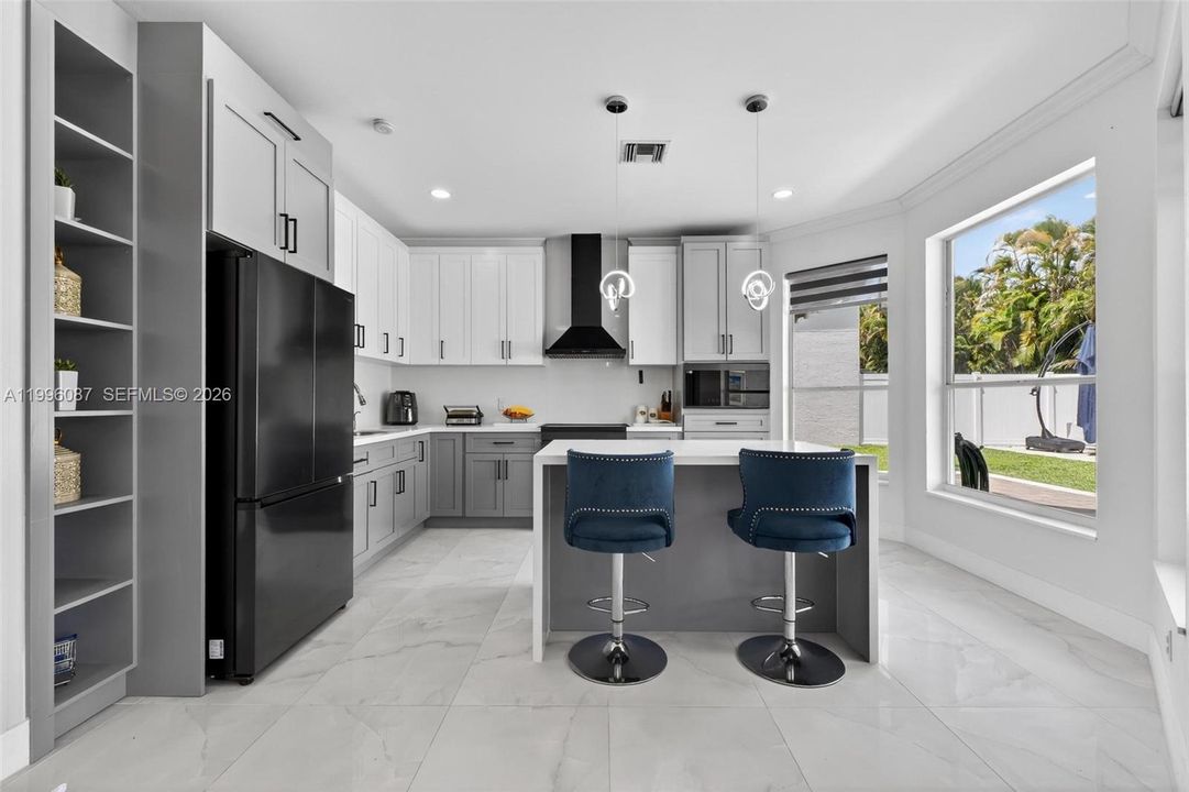 For Sale: $870,000 (4 beds, 2 baths, 2680 Square Feet)
