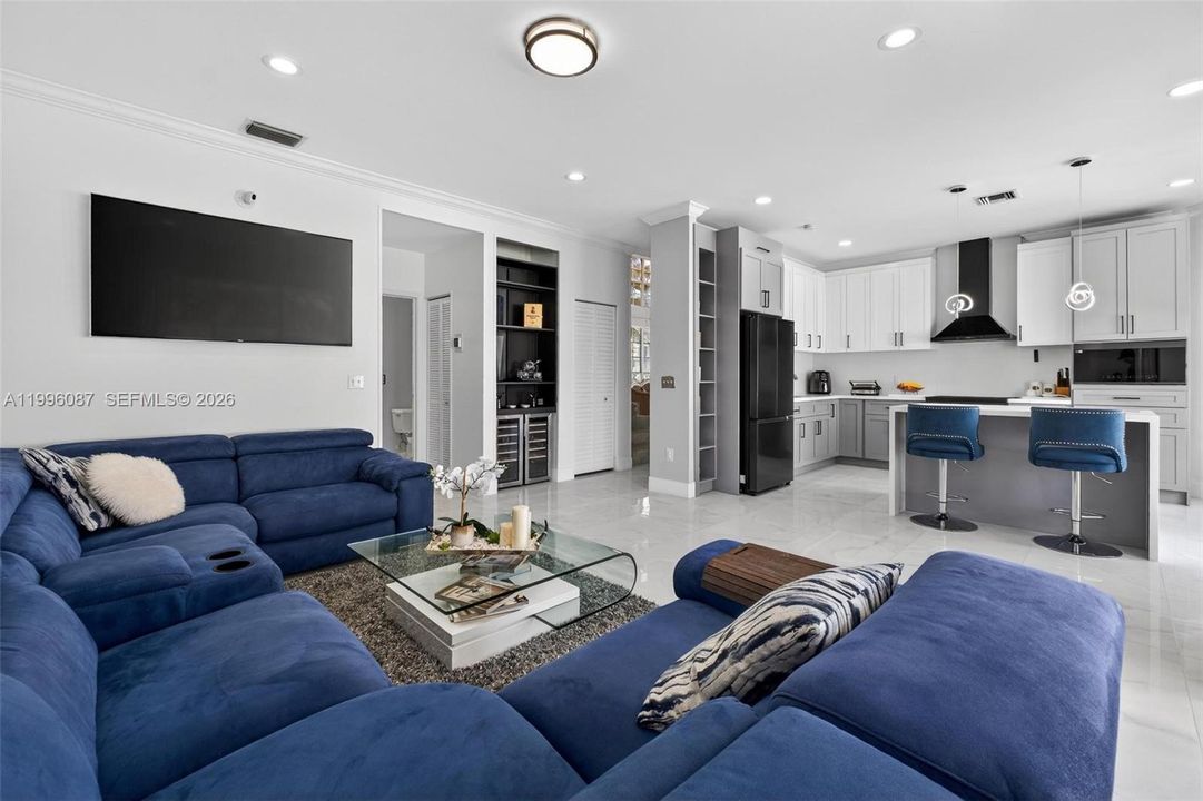 For Sale: $870,000 (4 beds, 2 baths, 2680 Square Feet)