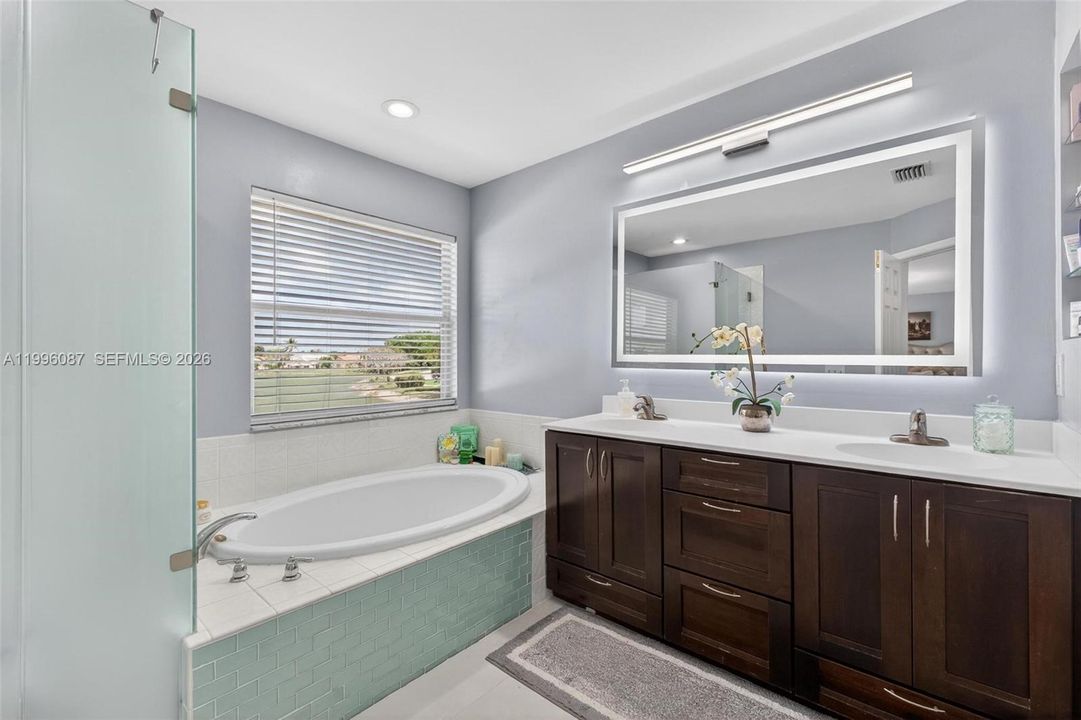 For Sale: $870,000 (4 beds, 2 baths, 2680 Square Feet)