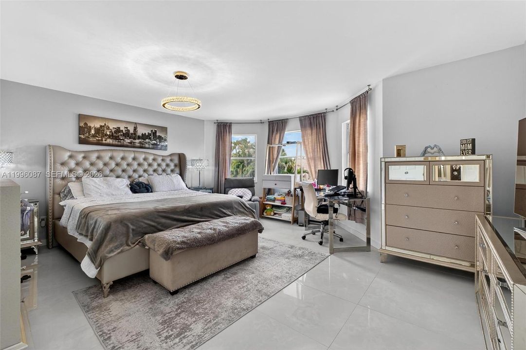 For Sale: $870,000 (4 beds, 2 baths, 2680 Square Feet)
