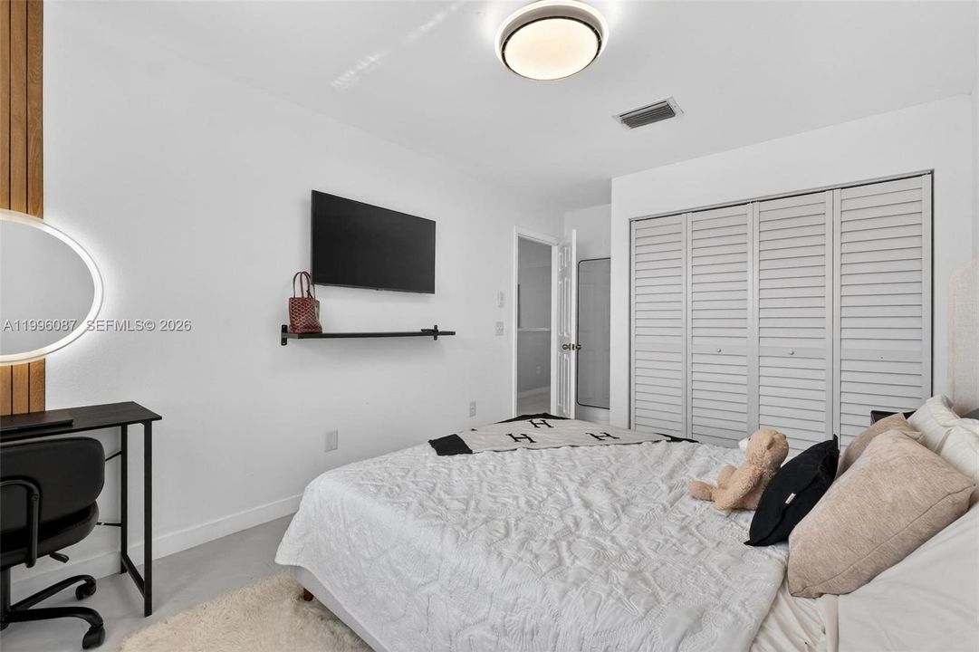 For Sale: $870,000 (4 beds, 2 baths, 2680 Square Feet)