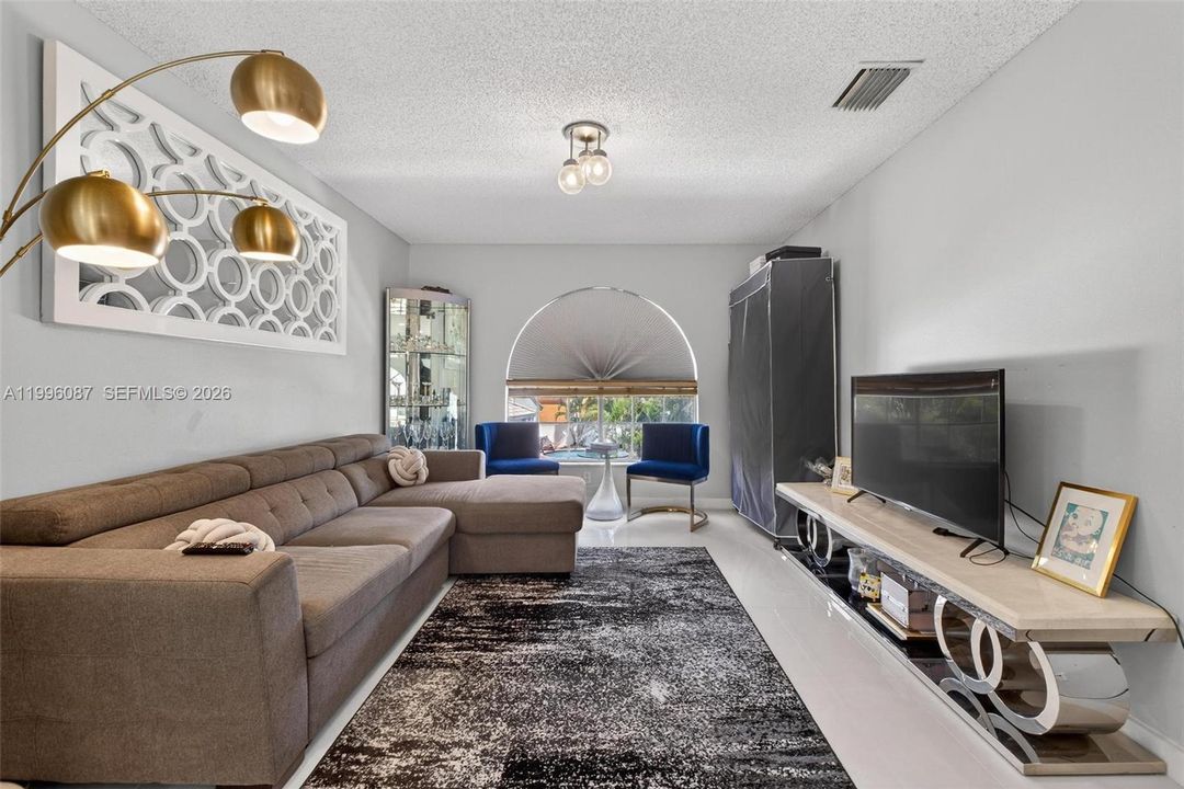 For Sale: $870,000 (4 beds, 2 baths, 2680 Square Feet)