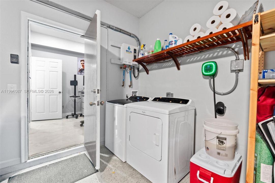 For Sale: $870,000 (4 beds, 2 baths, 2680 Square Feet)