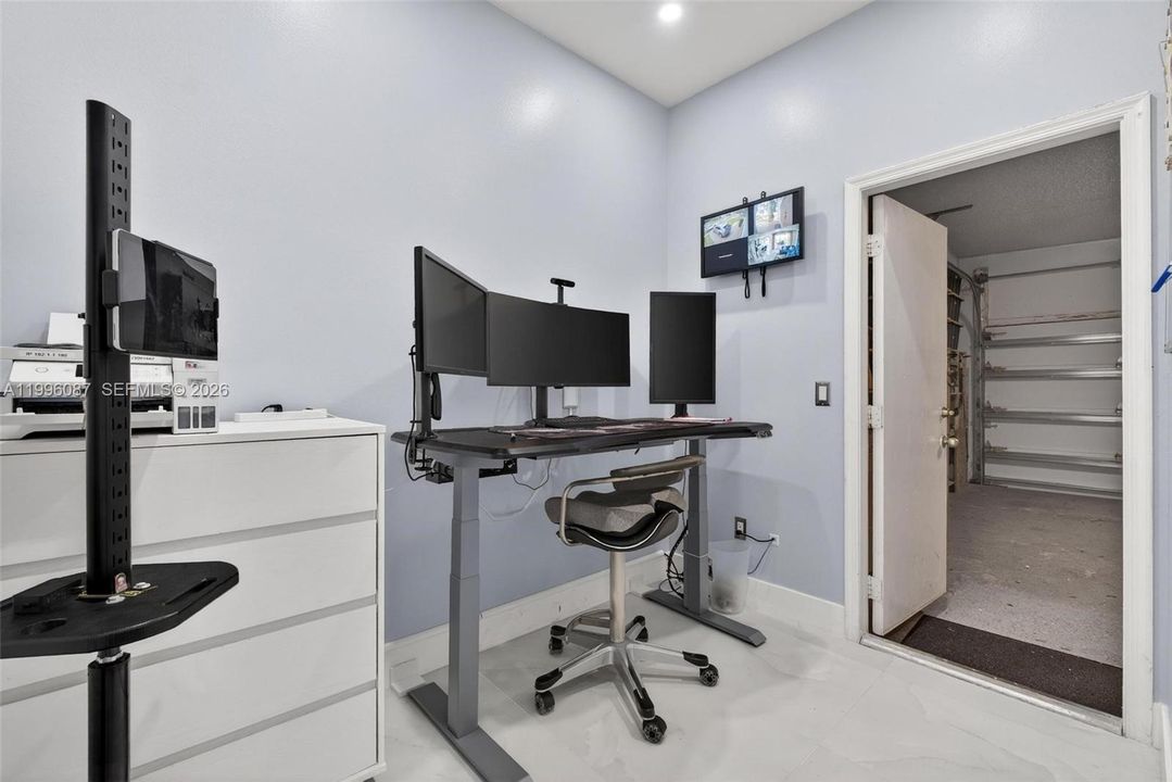 For Sale: $870,000 (4 beds, 2 baths, 2680 Square Feet)