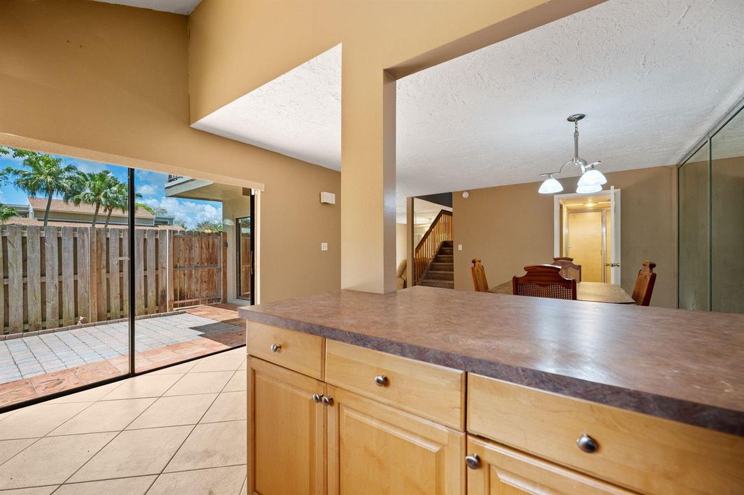 17-web-or-mls-620-commodore-dr
