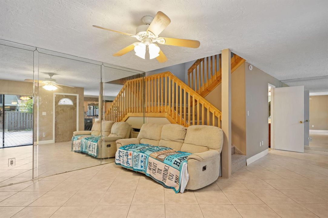 10-web-or-mls-620-commodore-dr