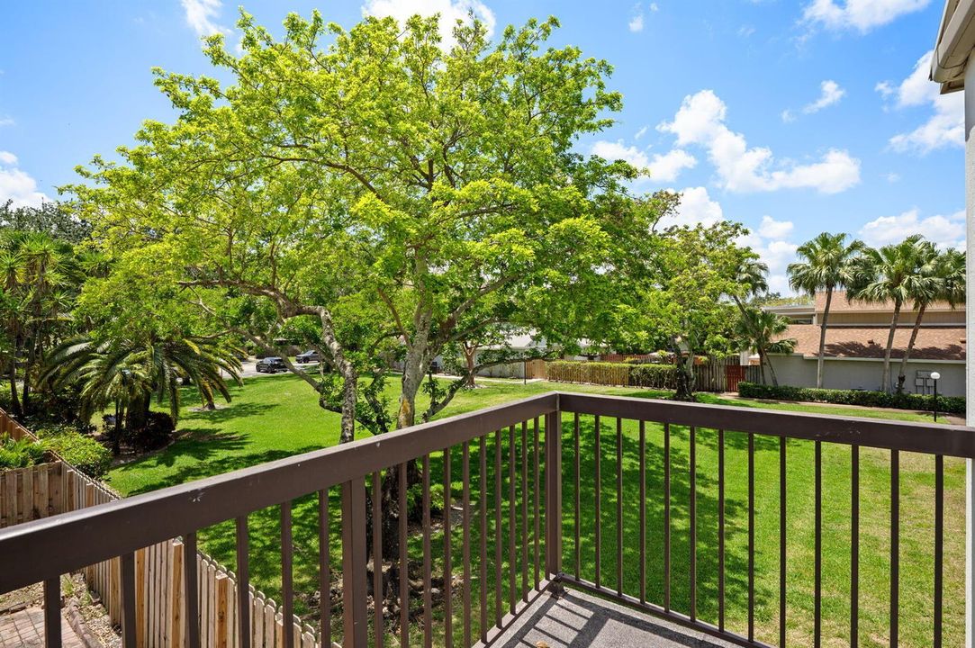 28-web-or-mls-620-commodore-dr