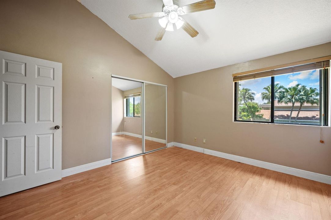 25-web-or-mls-620-commodore-dr