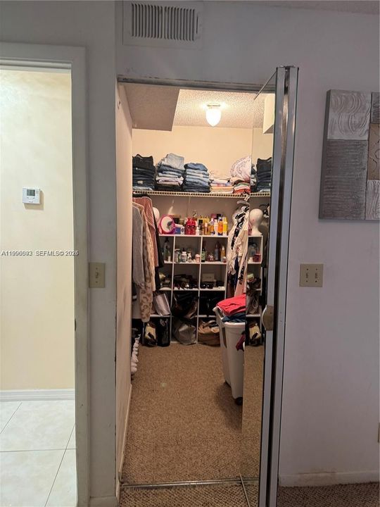 En Venta: $205,000 (1 camas, 2 baños, 805 Pies cuadrados)