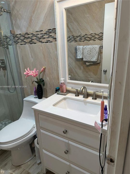 En Venta: $205,000 (1 camas, 2 baños, 805 Pies cuadrados)