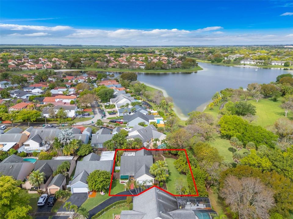 Недавно продано: $745,000 (3 спален, 3 ванн, 1863 Квадратных фут)