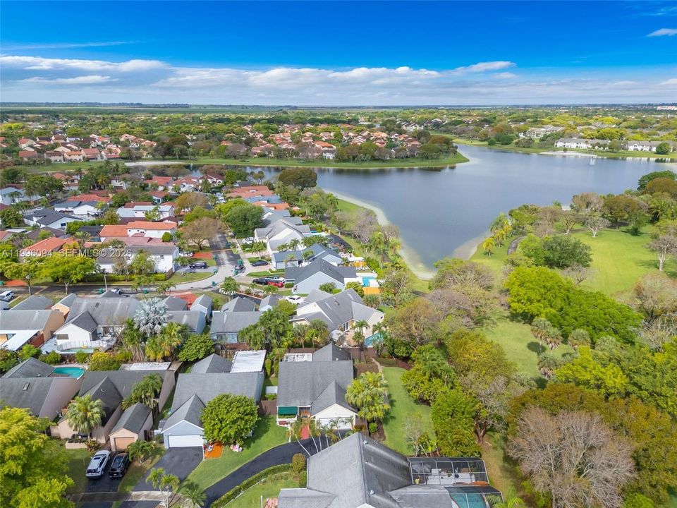 Недавно продано: $745,000 (3 спален, 3 ванн, 1863 Квадратных фут)