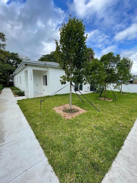 For Sale: $349,900 (0.17 acres)