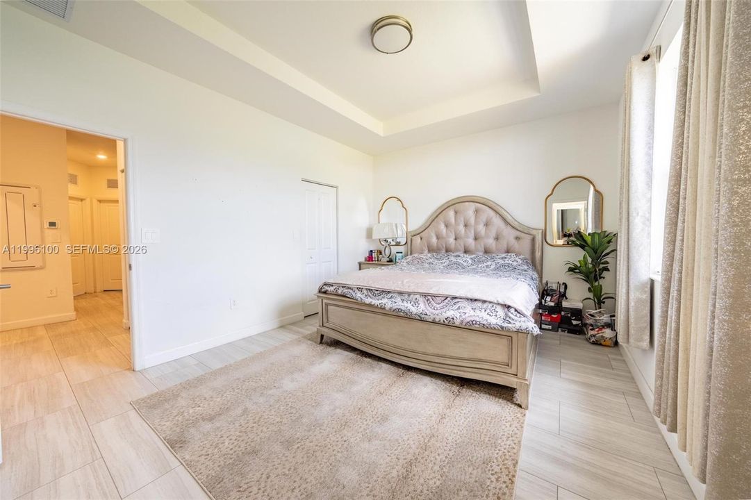 En Venta: $510,000 (3 camas, 2 baños, 1612 Pies cuadrados)