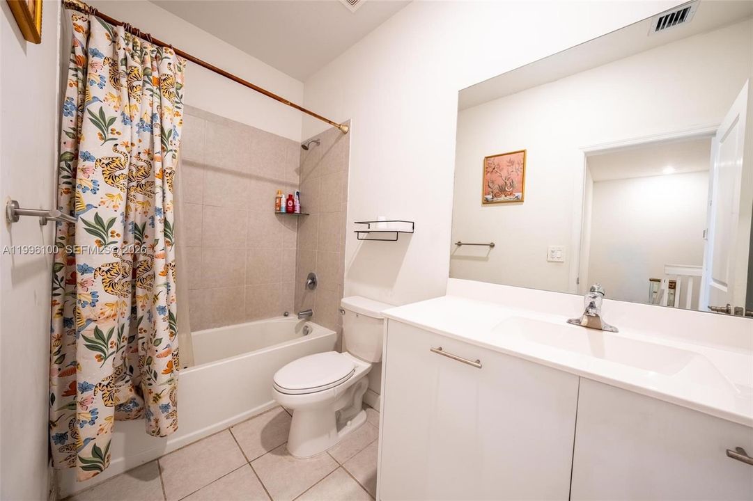 En Venta: $510,000 (3 camas, 2 baños, 1612 Pies cuadrados)