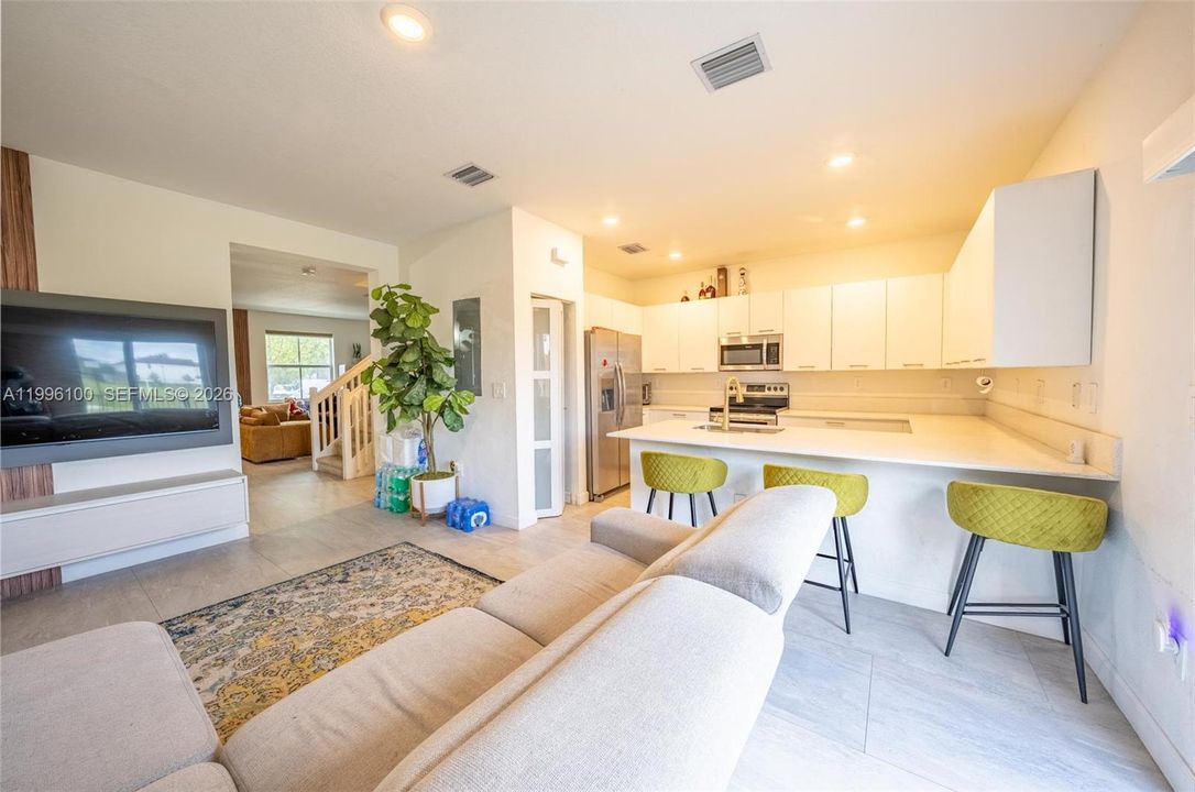 En Venta: $510,000 (3 camas, 2 baños, 1612 Pies cuadrados)