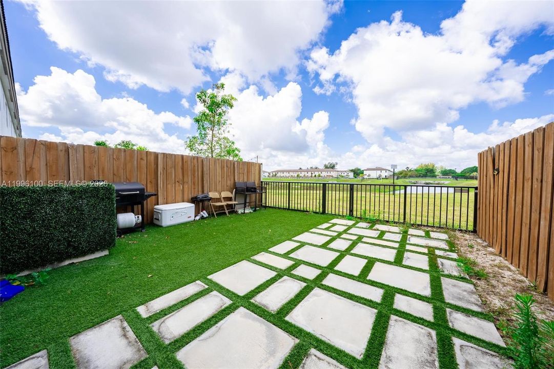 En Venta: $510,000 (3 camas, 2 baños, 1612 Pies cuadrados)