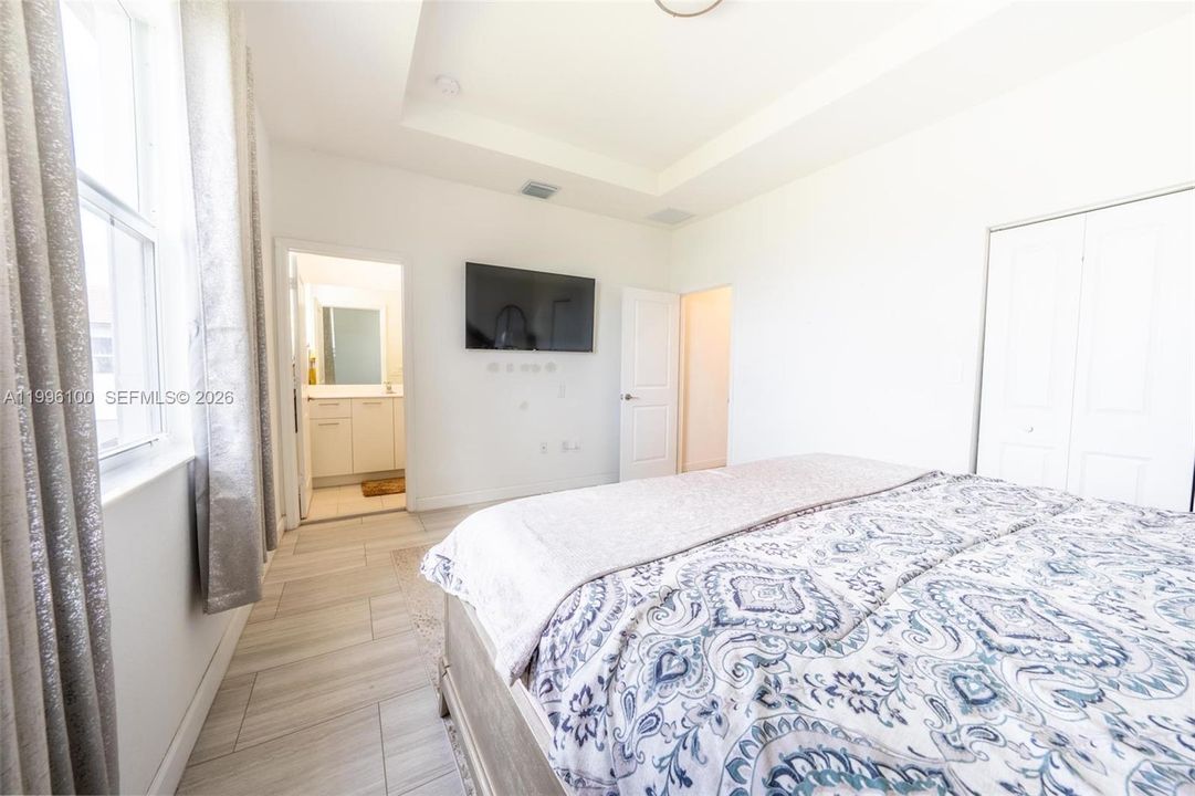 En Venta: $510,000 (3 camas, 2 baños, 1612 Pies cuadrados)