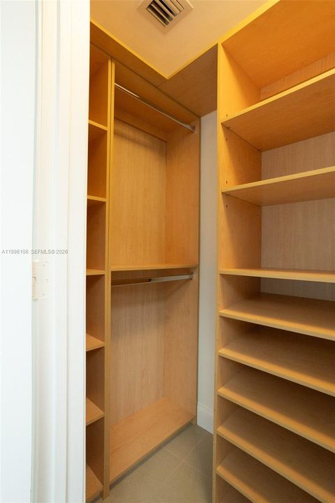 В аренду: $6,400 (2 спален, 3 ванн, 1870 Квадратных фут)