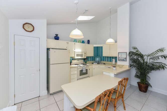 1801 US1 6C Jupiter FL 33477-small-011-0