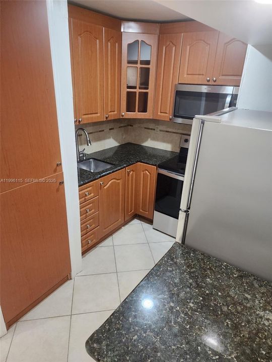 En Venta: $249,000 (2 camas, 1 baños, 767 Pies cuadrados)