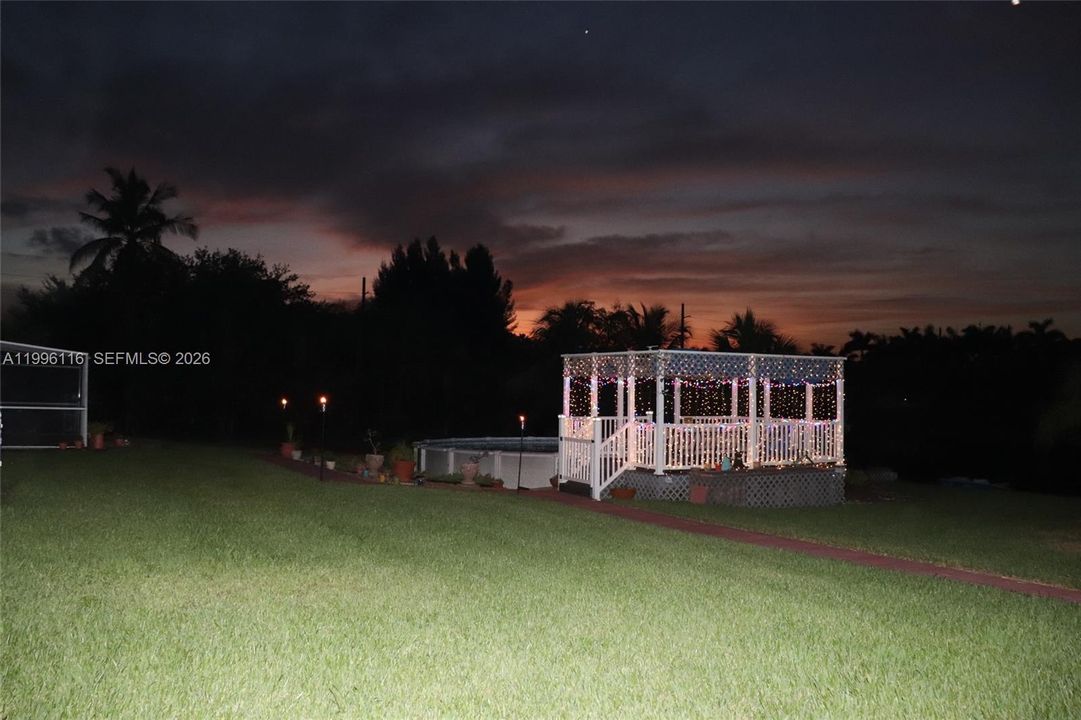 For Sale: $2,400,000 (6 beds, 3 baths, 3643 Square Feet)