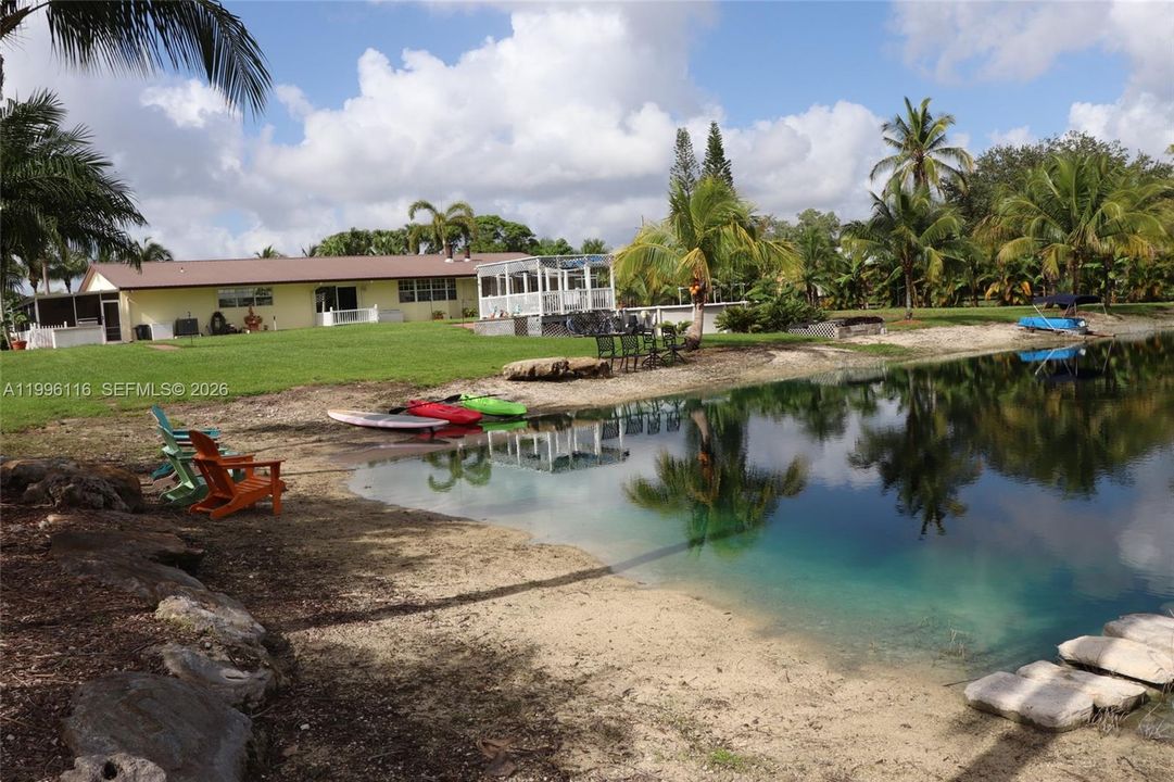 For Sale: $2,400,000 (6 beds, 3 baths, 3643 Square Feet)