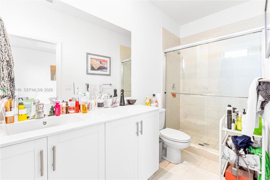 Active With Contract: $434,000 (3 beds, 3 baths, 1320 Square Feet)